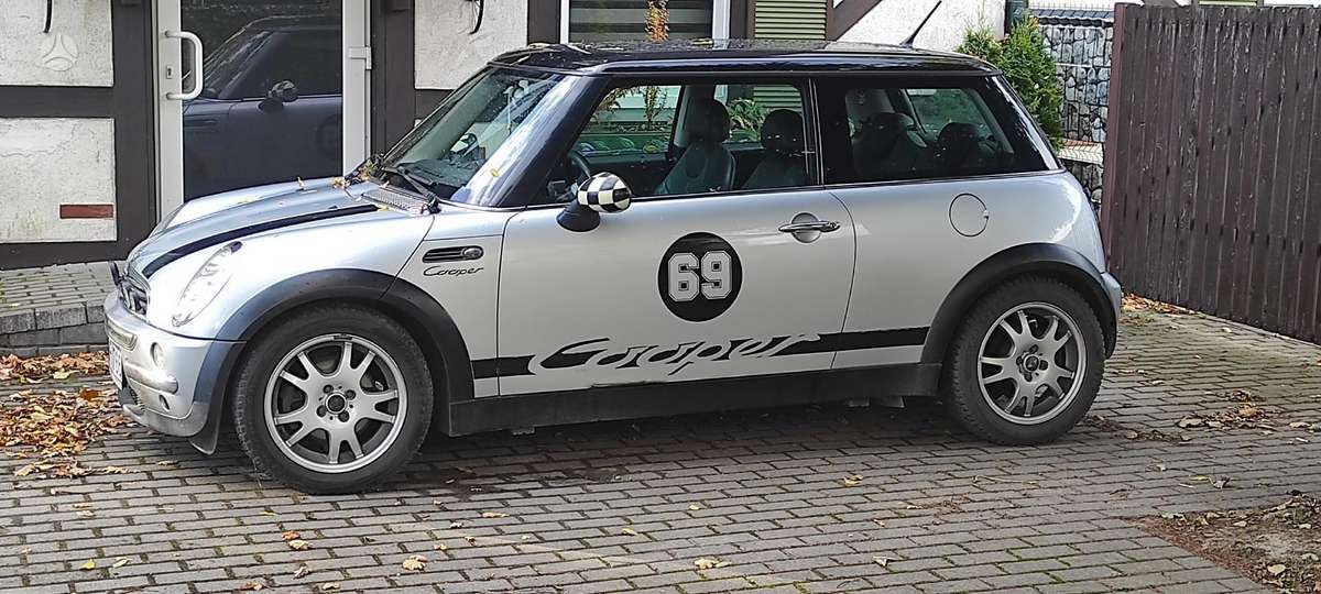 Mini Cooper, 1.6 l., hatchback