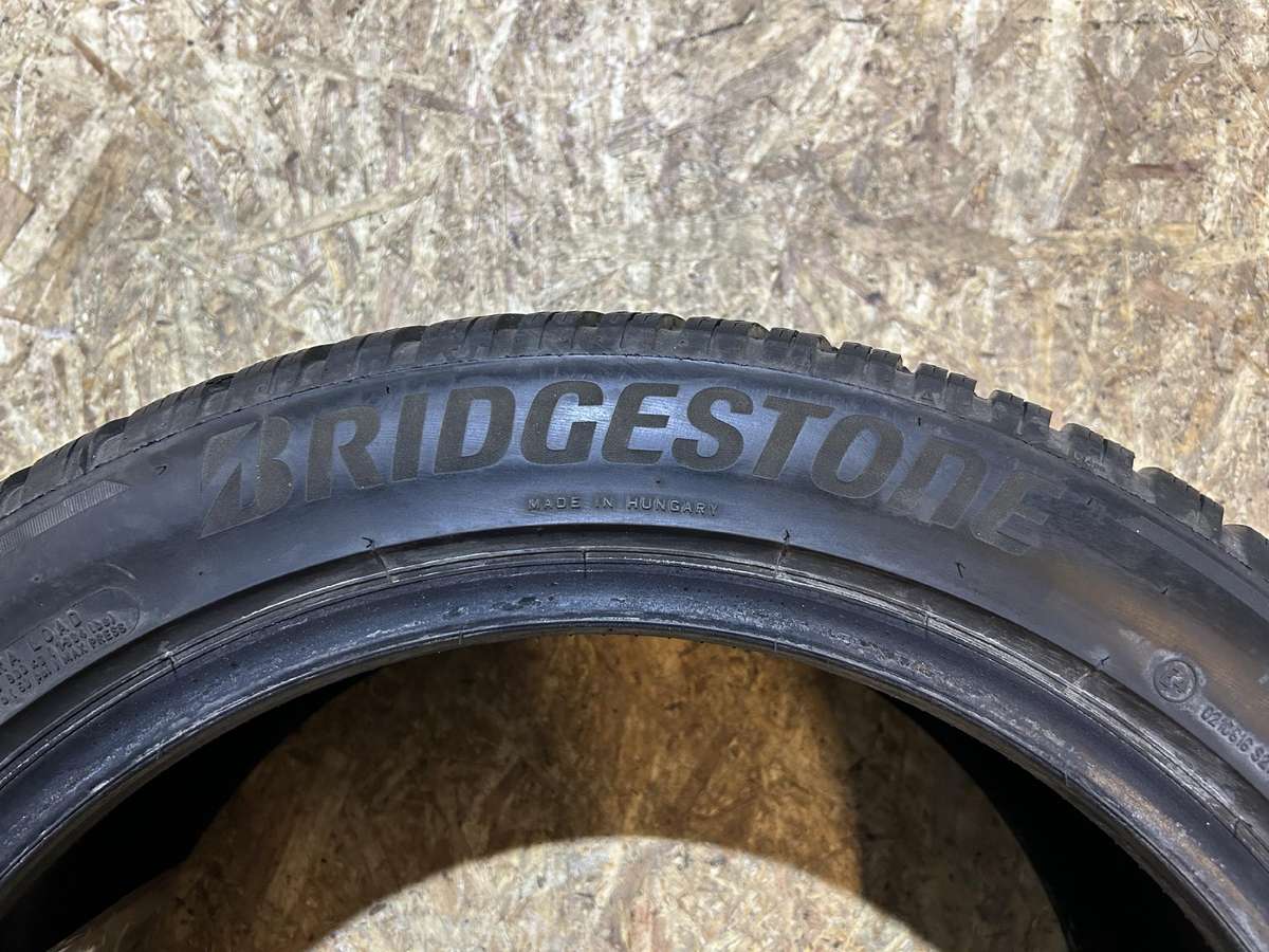 Bridgestone Blizzak LM005, зимние 255/45 R19