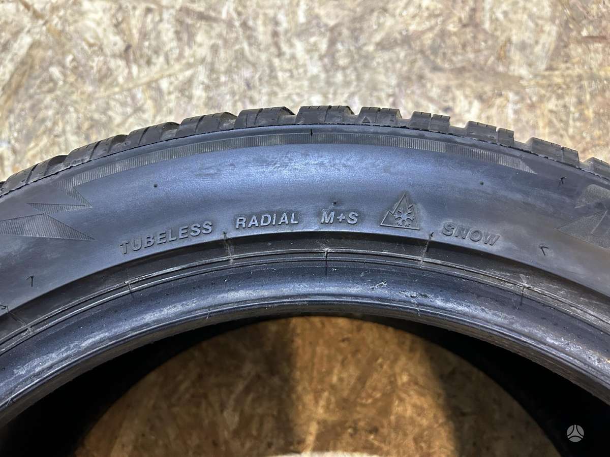 Bridgestone Blizzak LM005, зимние 255/45 R19