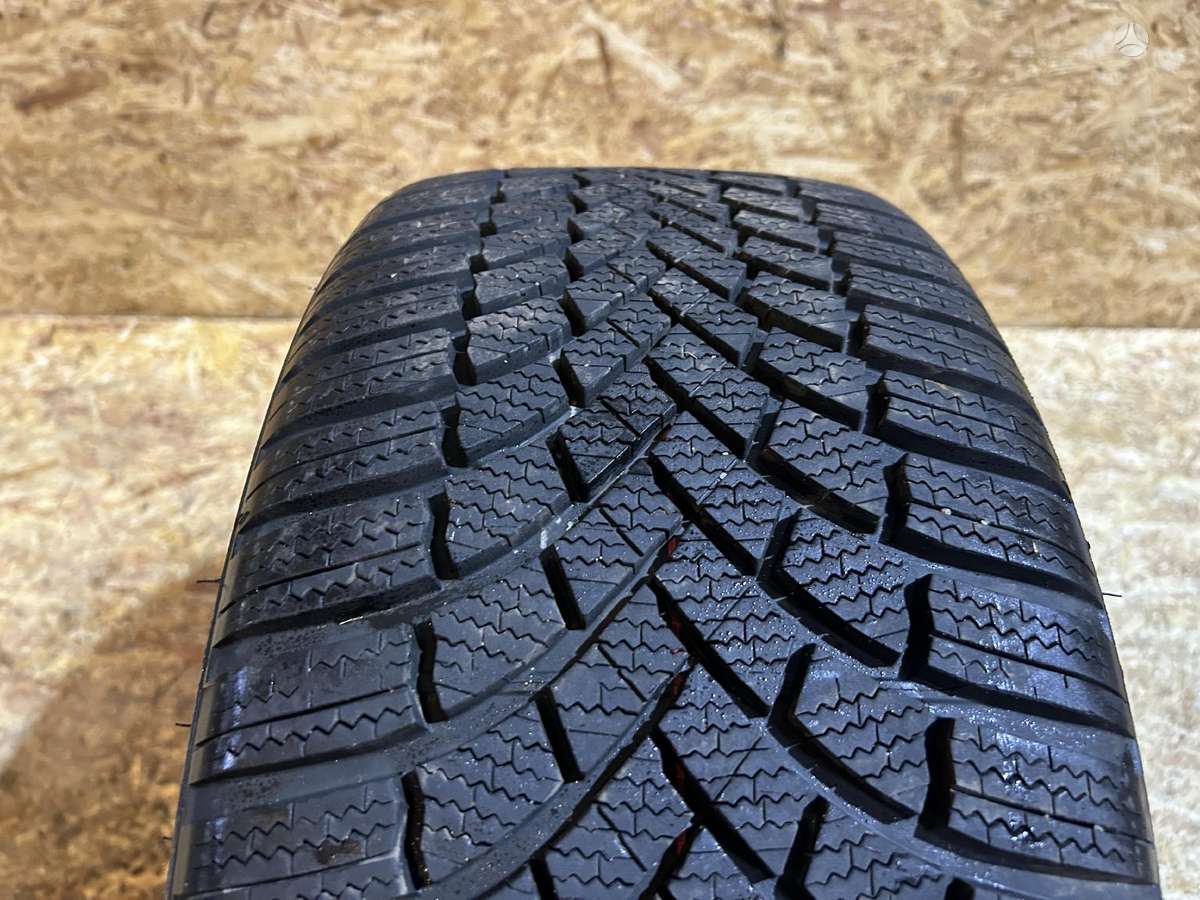 Bridgestone Blizzak LM005, winter 235/40 R19