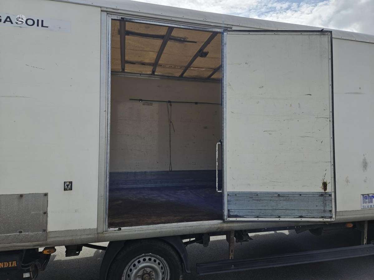 Iveco 35S15, box trucks / box vans