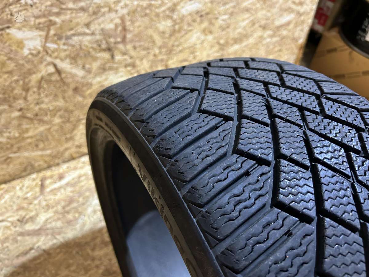 Continental Viking Contact 7, winter 245/35 R20