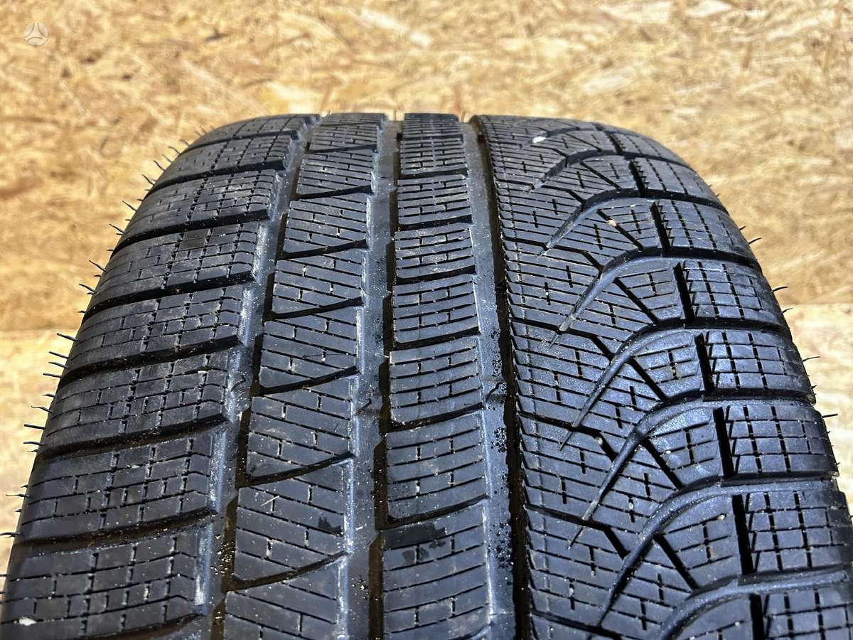 Pirelli P Zero Winter, зимние 285/35 R21