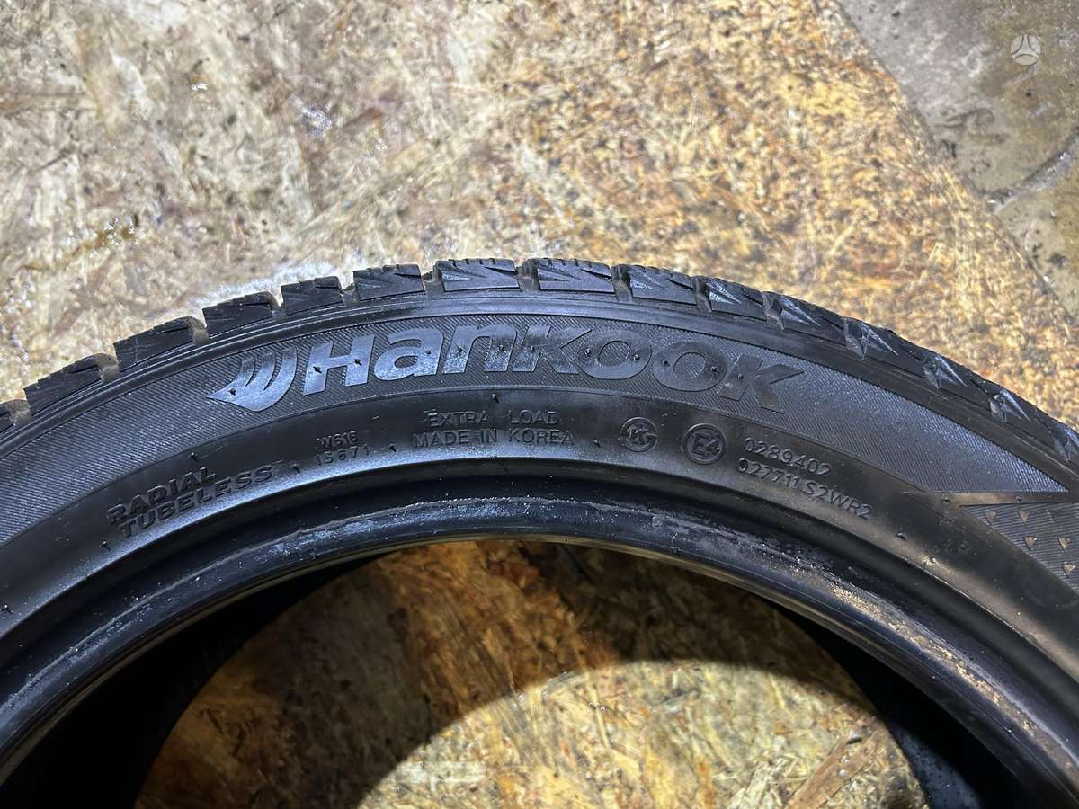 Hankook Winter i Cept iZ2, winter 245/45 R18