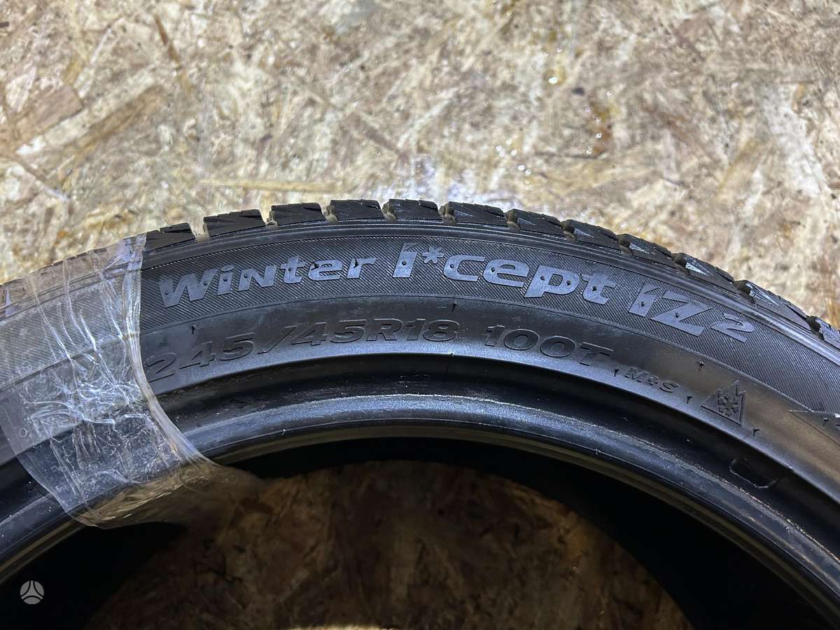 Hankook Winter i Cept iZ2, winter 245/45 R18