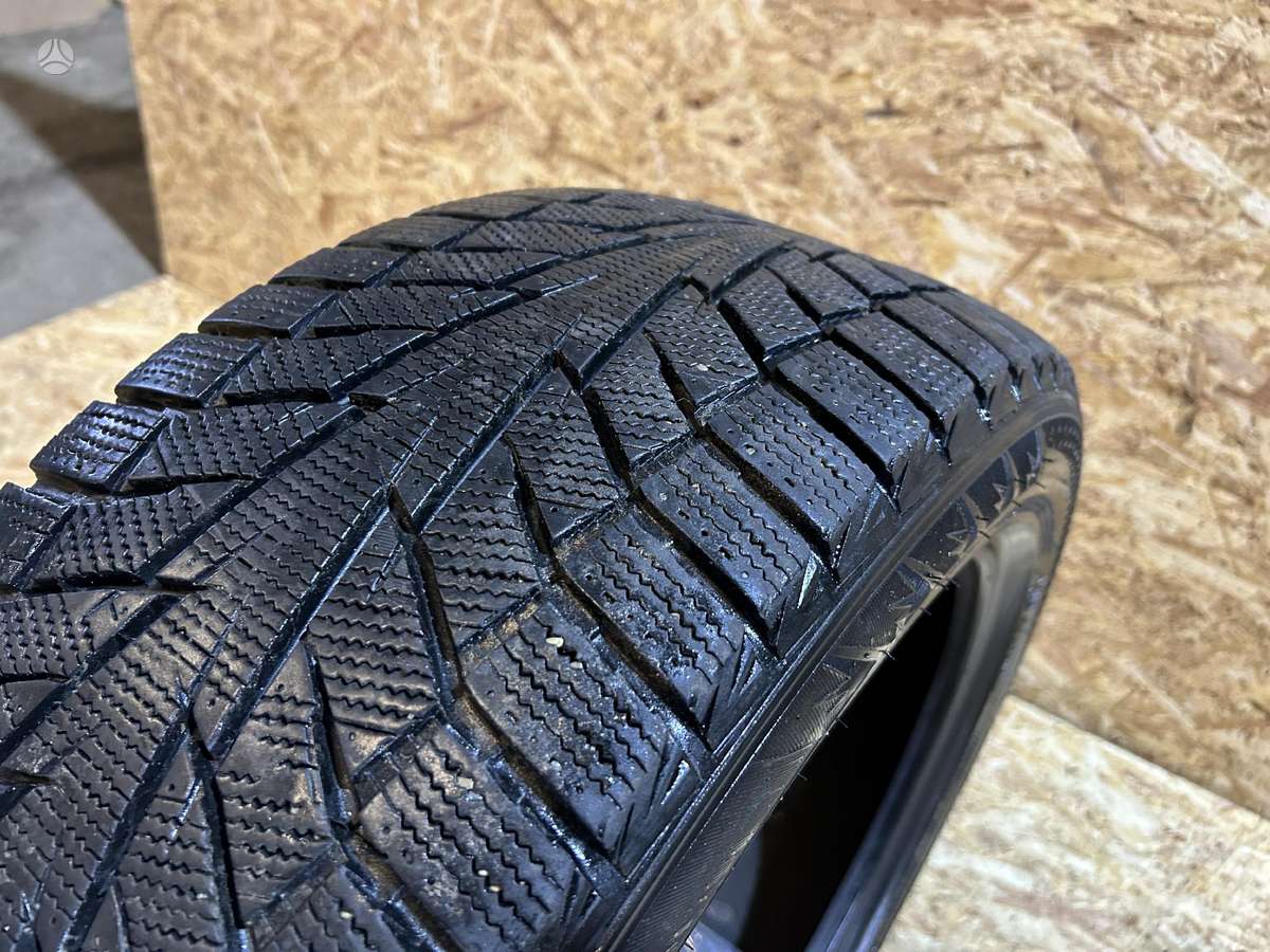 Hankook Winter i Cept iZ2, winter 245/45 R18