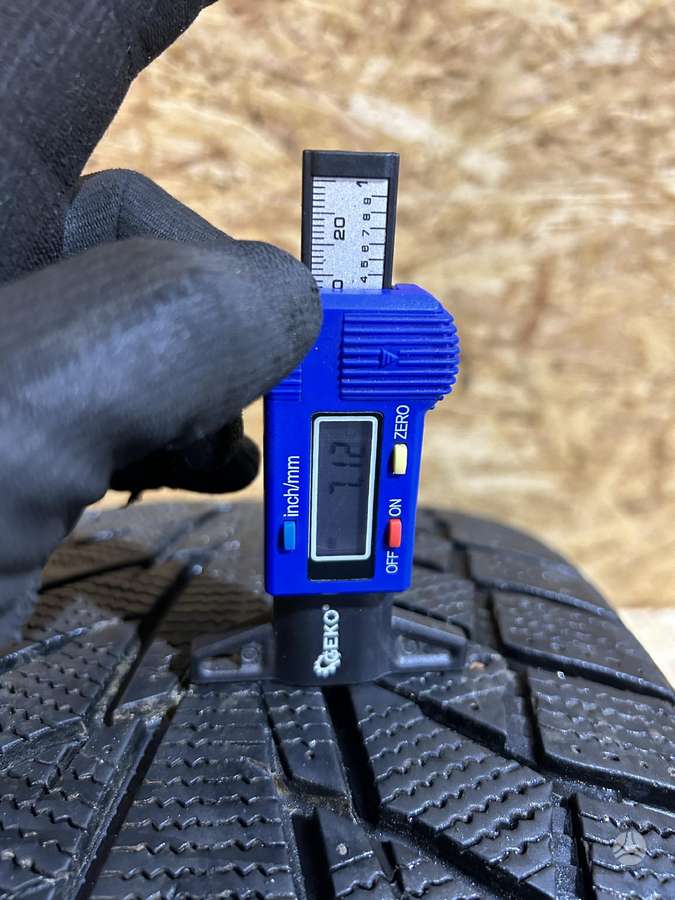 Hankook Winter i Cept iZ2, winter 245/45 R18