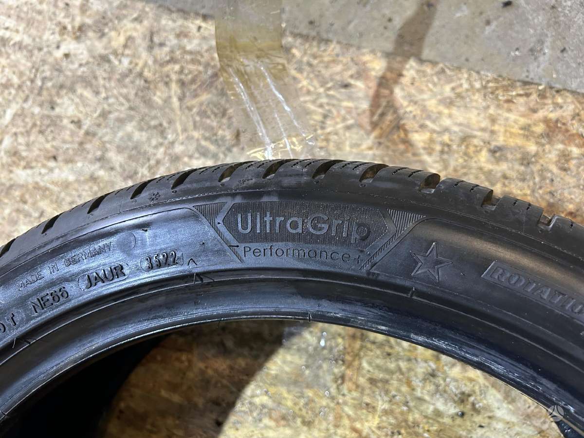 Goodyear Ultra Grip Performance +, winter 245/40 R19