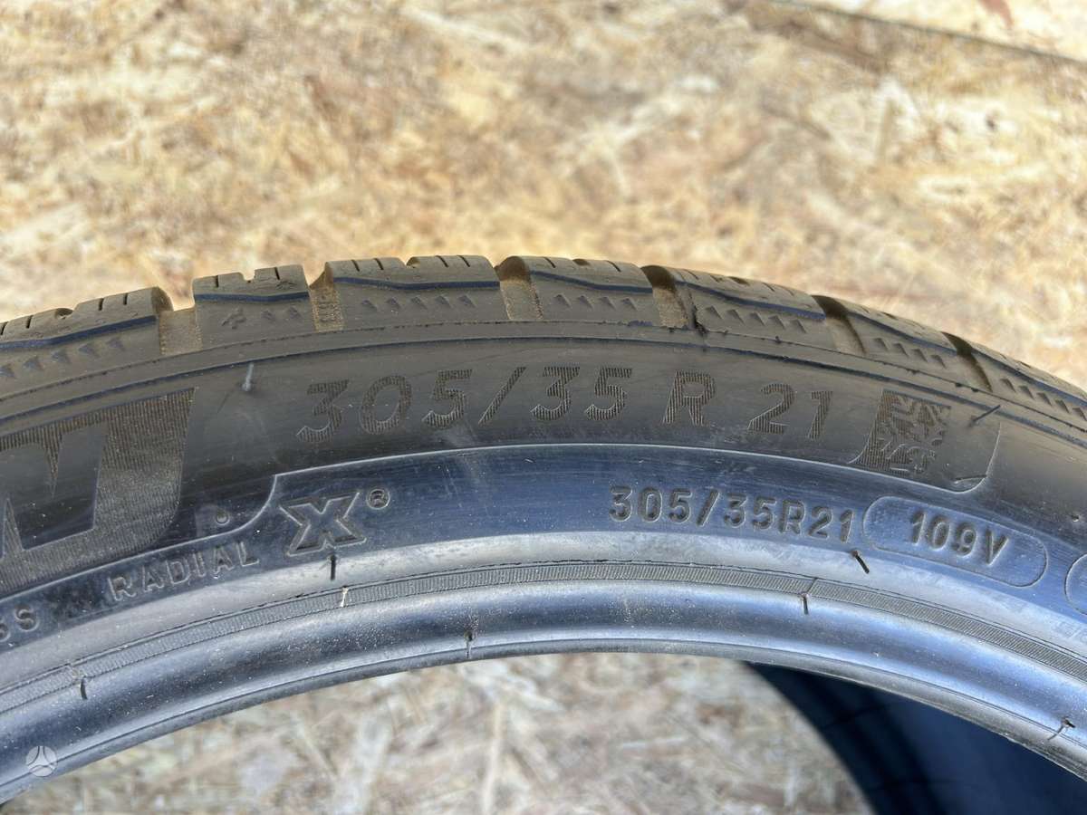 Michelin Pilot Alpin 5 SUV, winter 305/35 R21