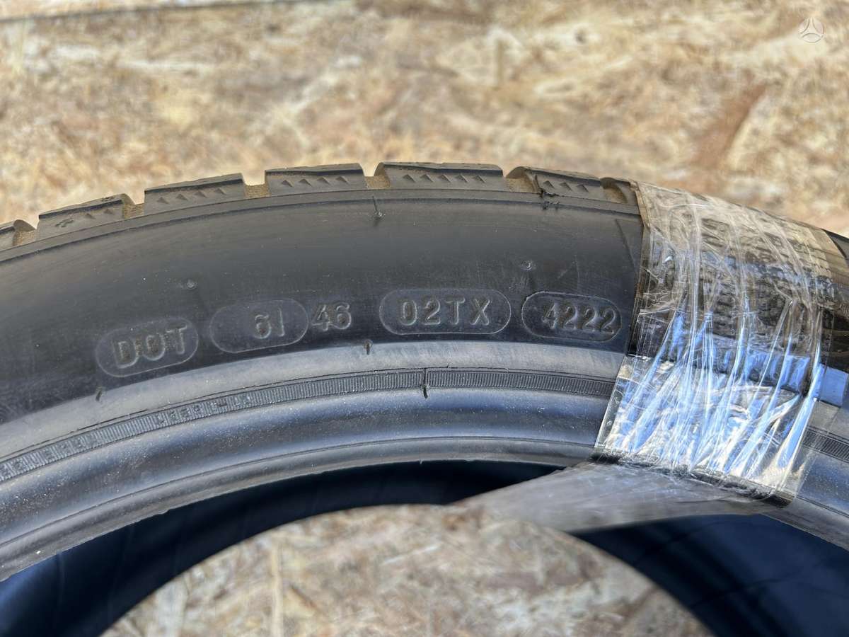 Michelin Pilot Alpin 5 SUV, winter 305/35 R21