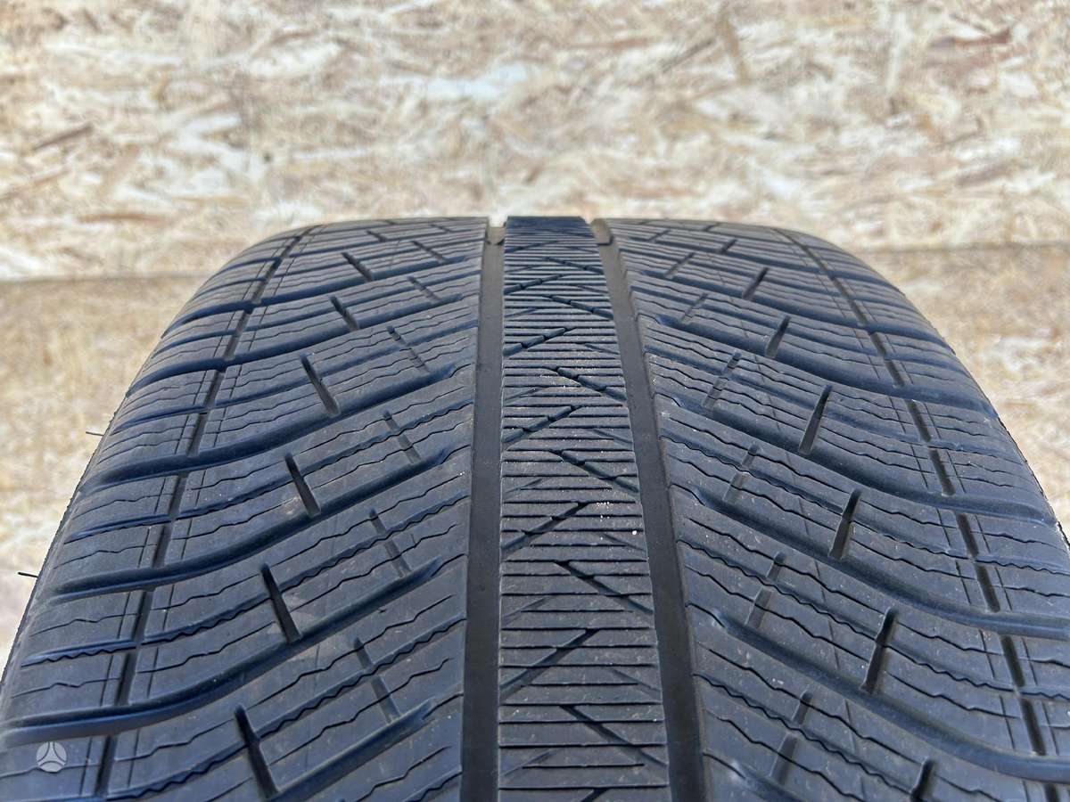 Michelin Pilot Alpin 5 SUV, winter 305/35 R21