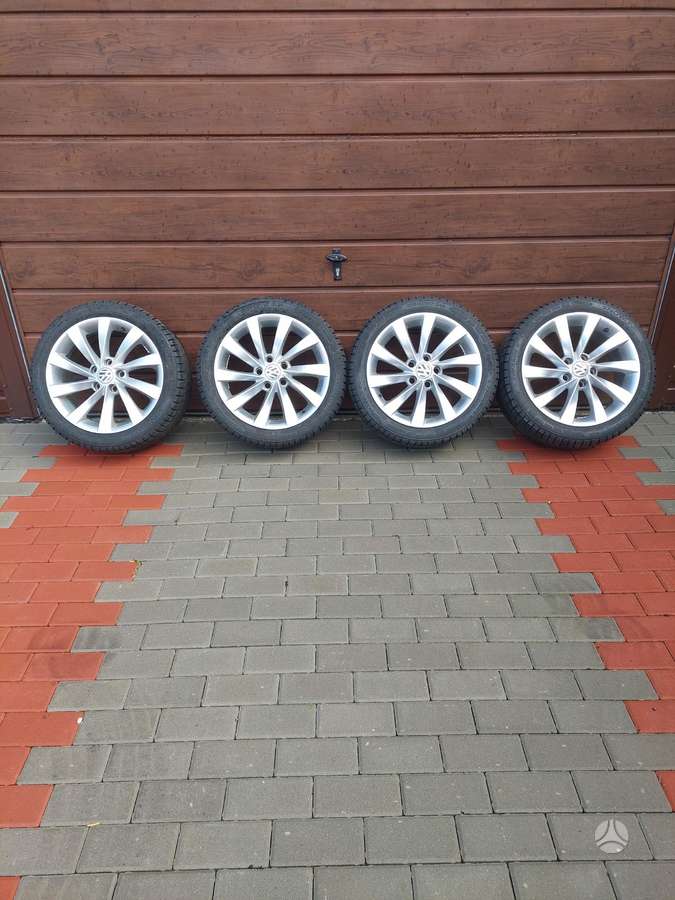 Triangle, winter 225/45 R17