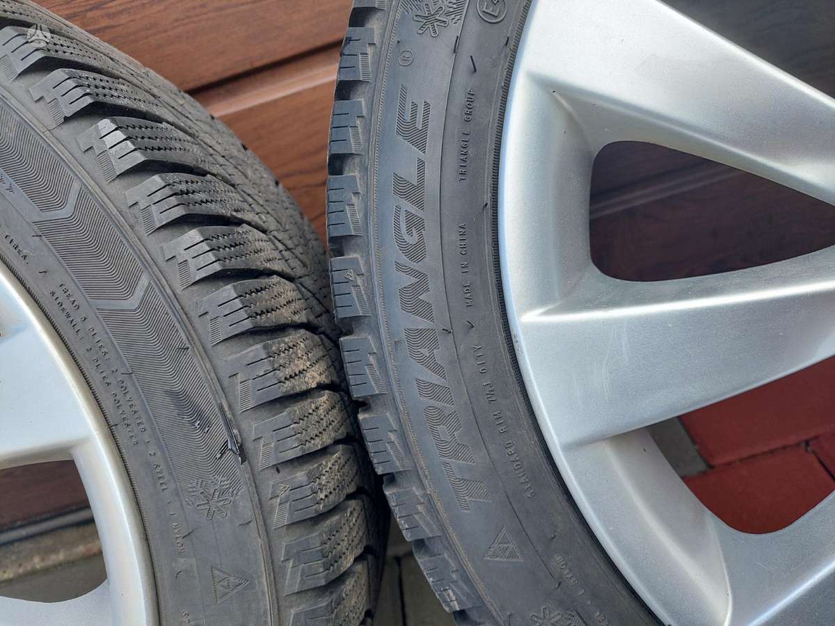 Triangle, winter 225/45 R17