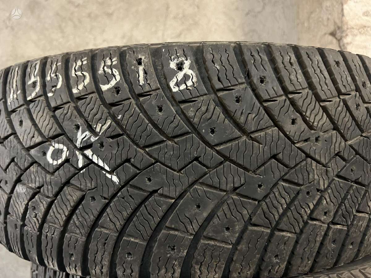 Pirelli, зимние 235/55 R18