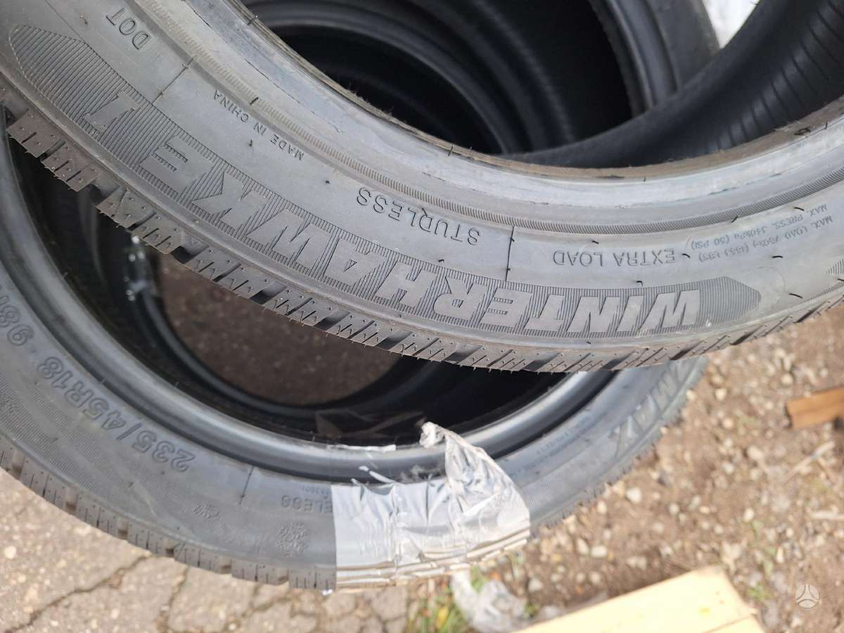 Zmax, winter 235/45 R18