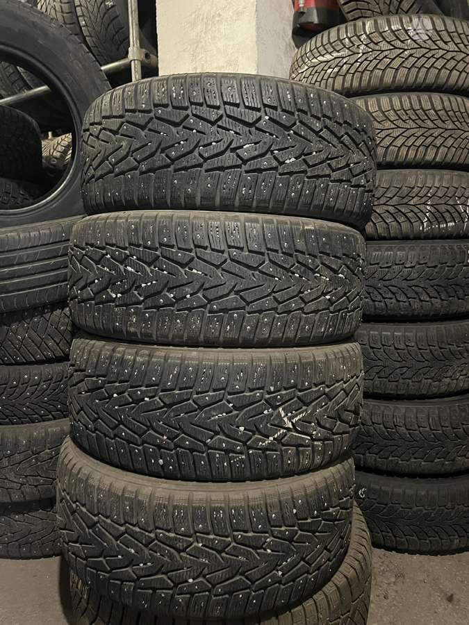 Nokian, зимние 235/60 R16