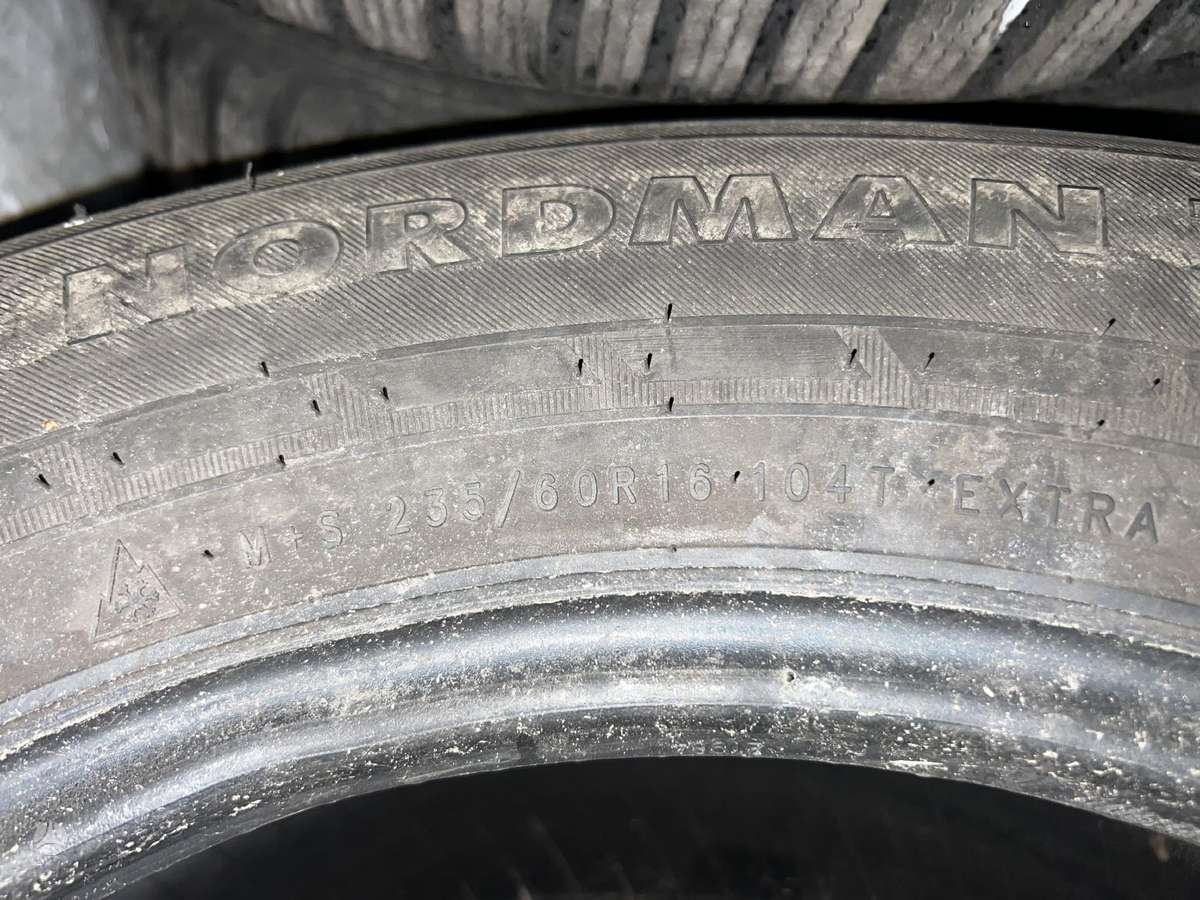 Nokian, зимние 235/60 R16