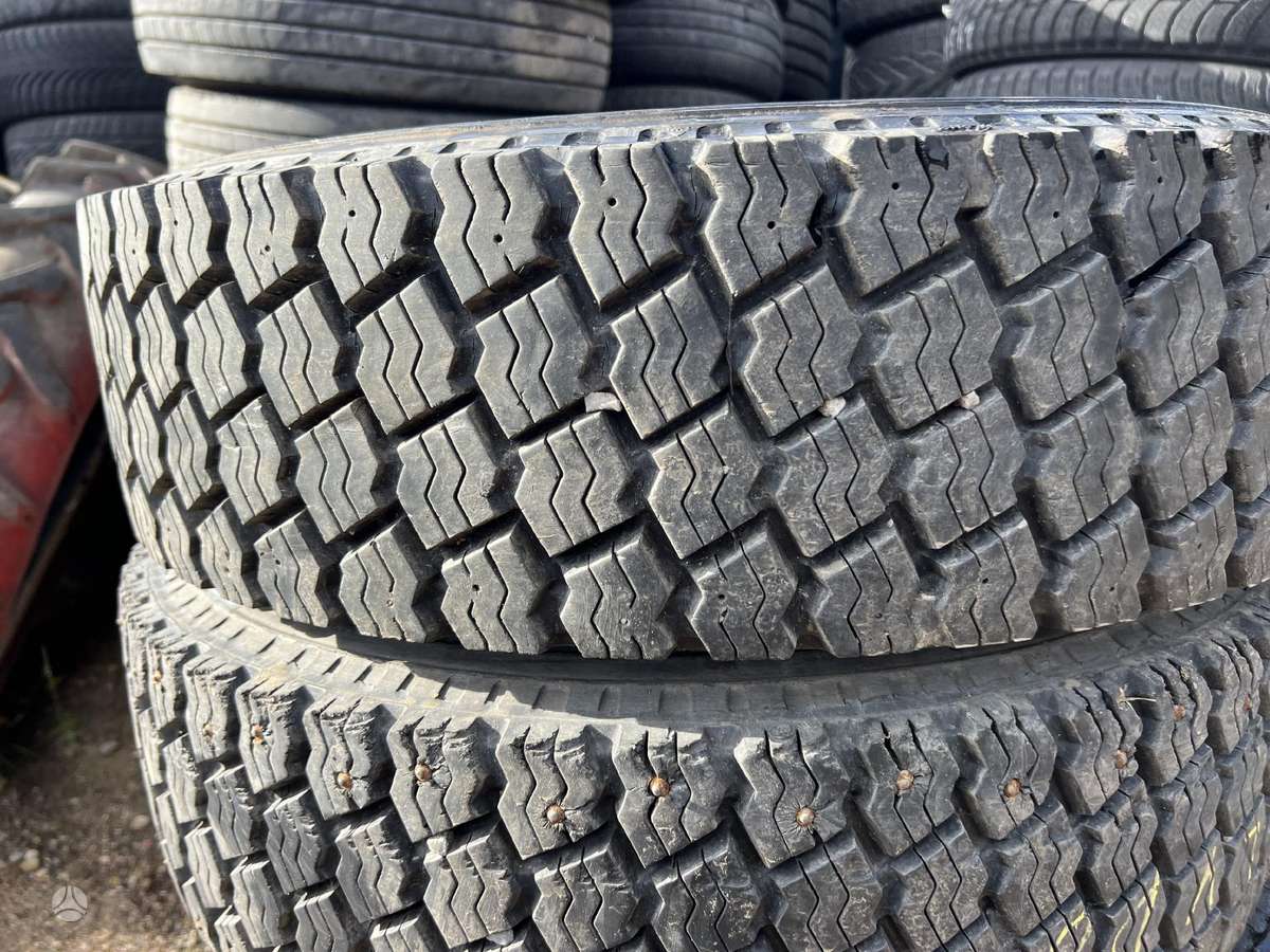 Uniroyal, всесезонные 215/75 R17,5