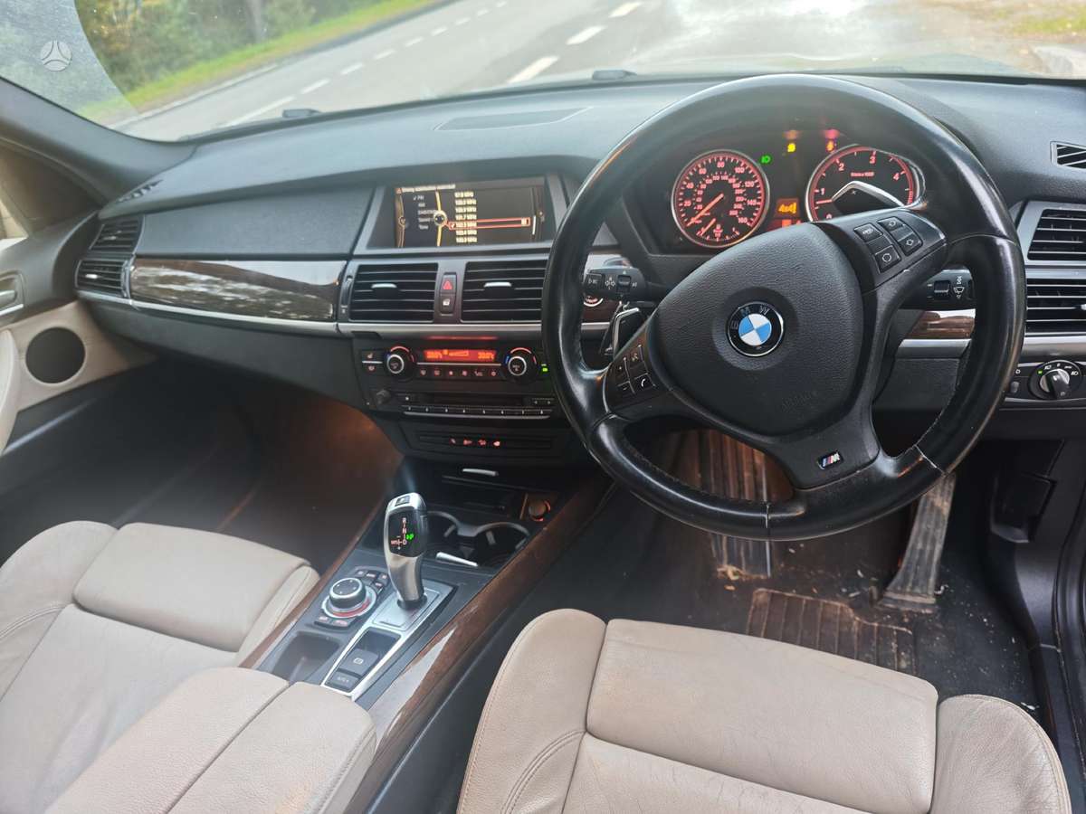 BMW X5 A52