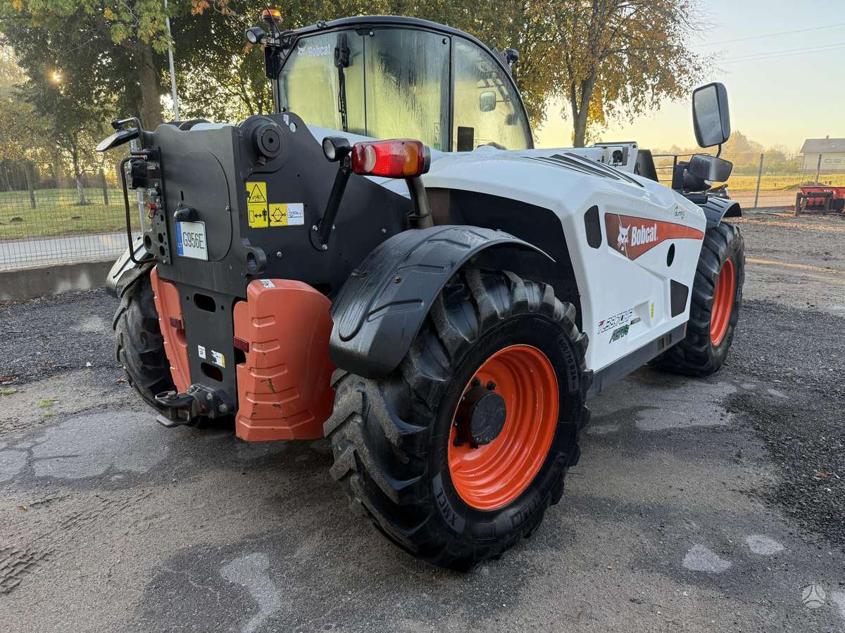 Bobcat Tl38.70, self-propelled loaders