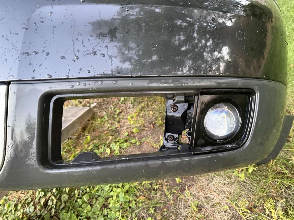 Audi A6, 4B3807111, bumpers