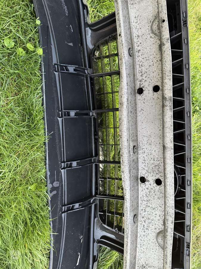 Audi A6, 4B3807111, bumpers
