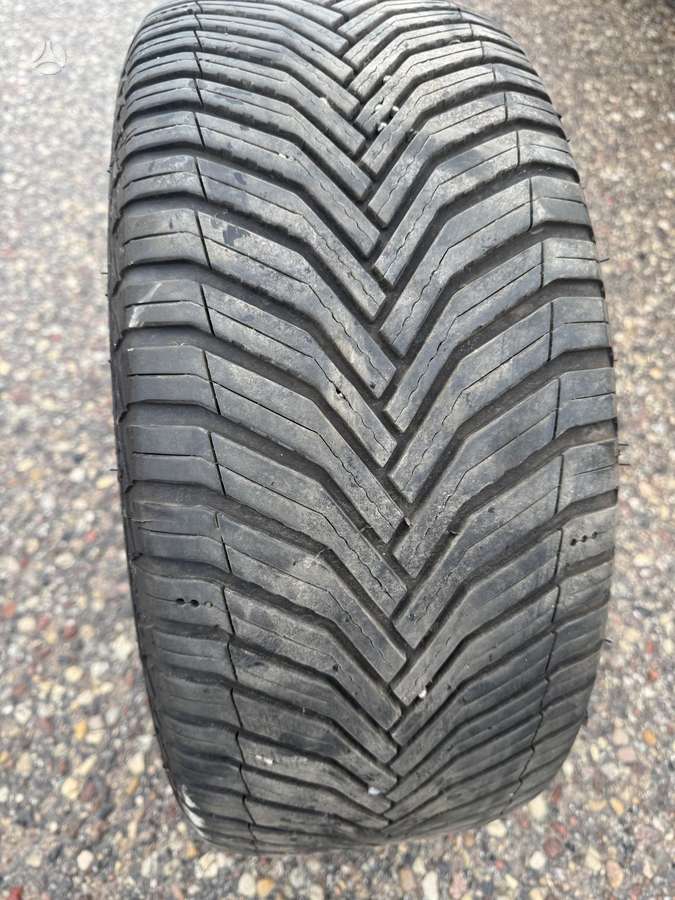 Michelin, all-season 235/40 R18