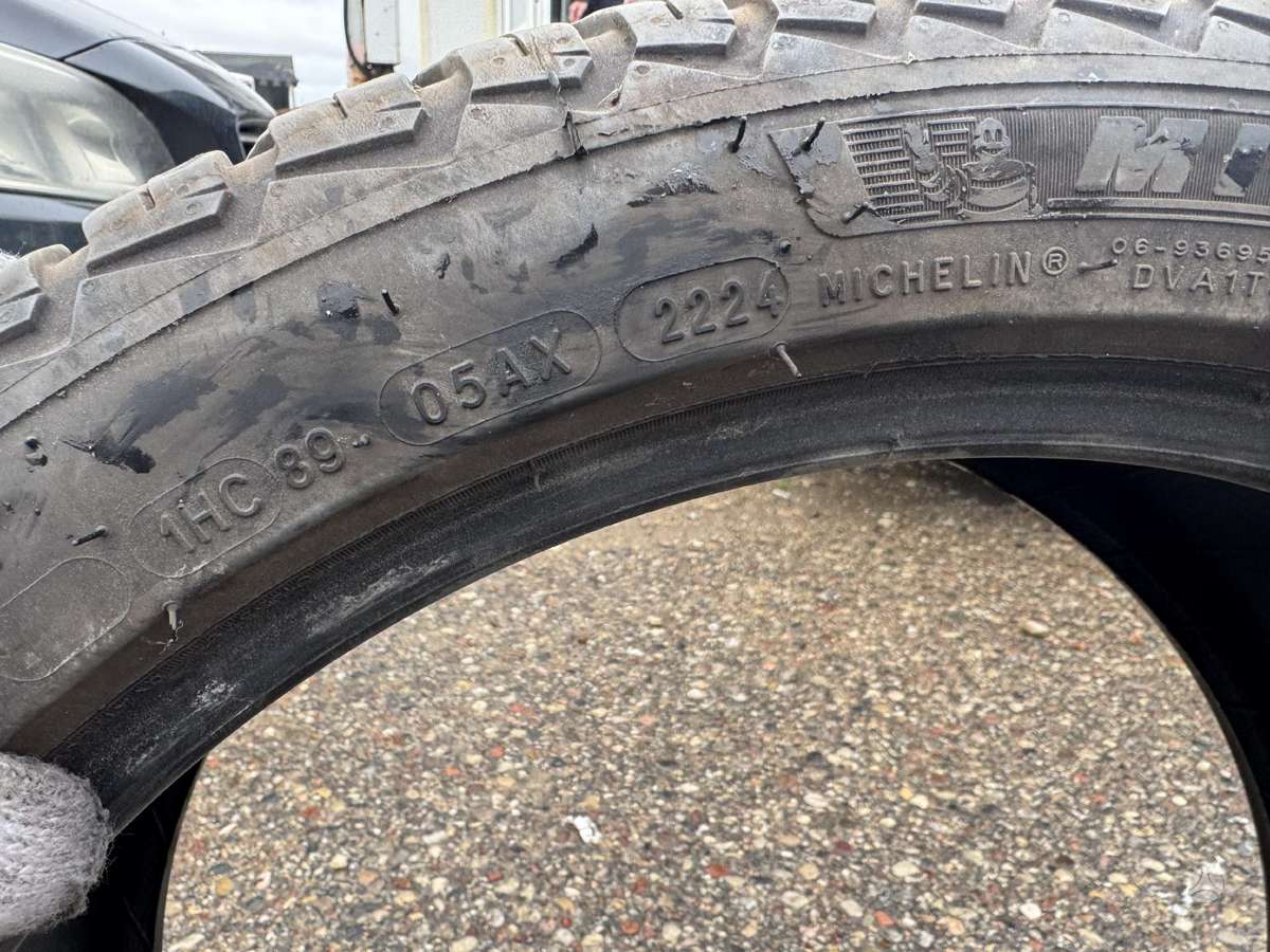 Michelin, all-season 235/40 R18