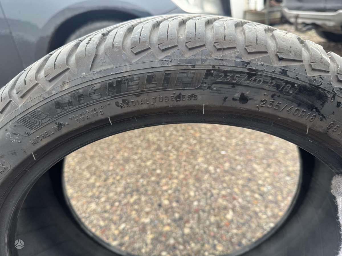 Michelin, all-season 235/40 R18