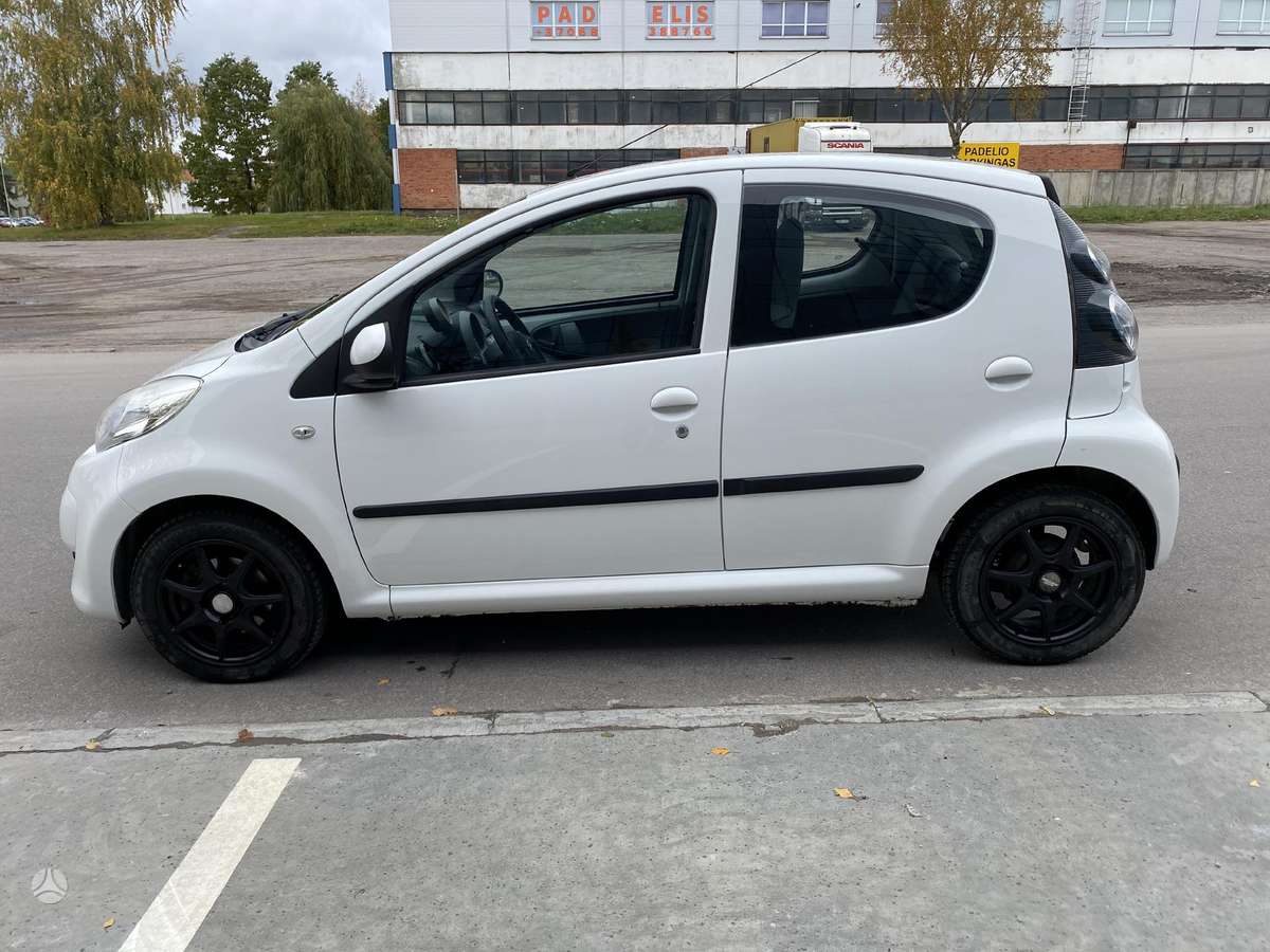 Citroen C1, 1.0 l., hatchback