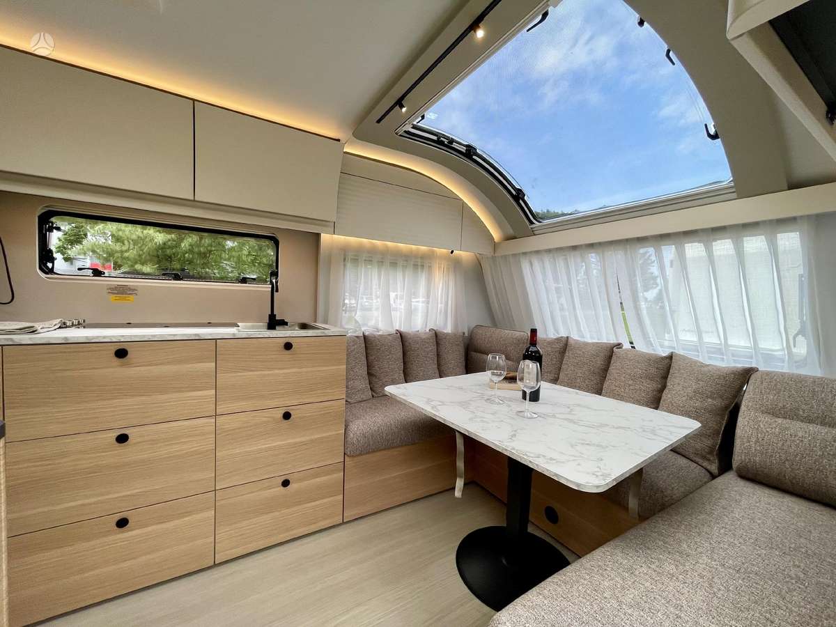 Adria Adora 613 UT, кемперы