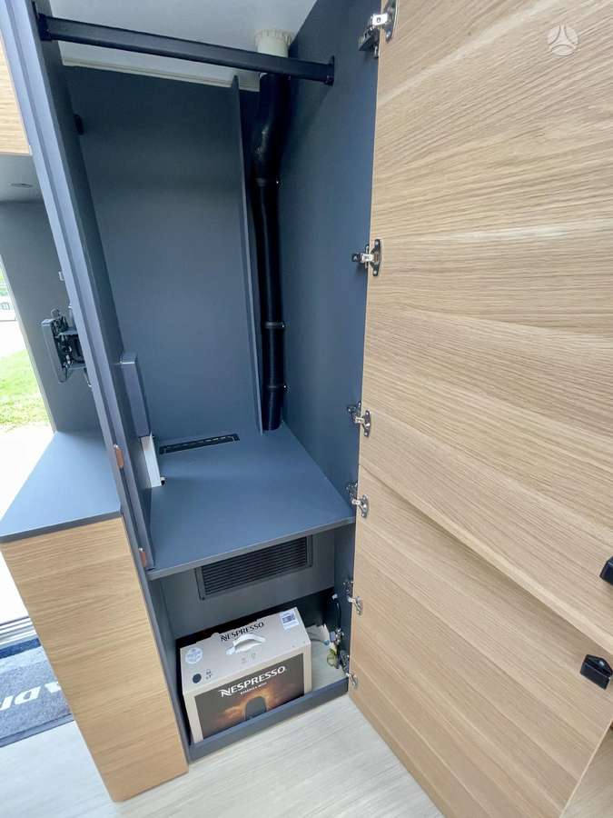 Adria Adora 613 UT, кемперы