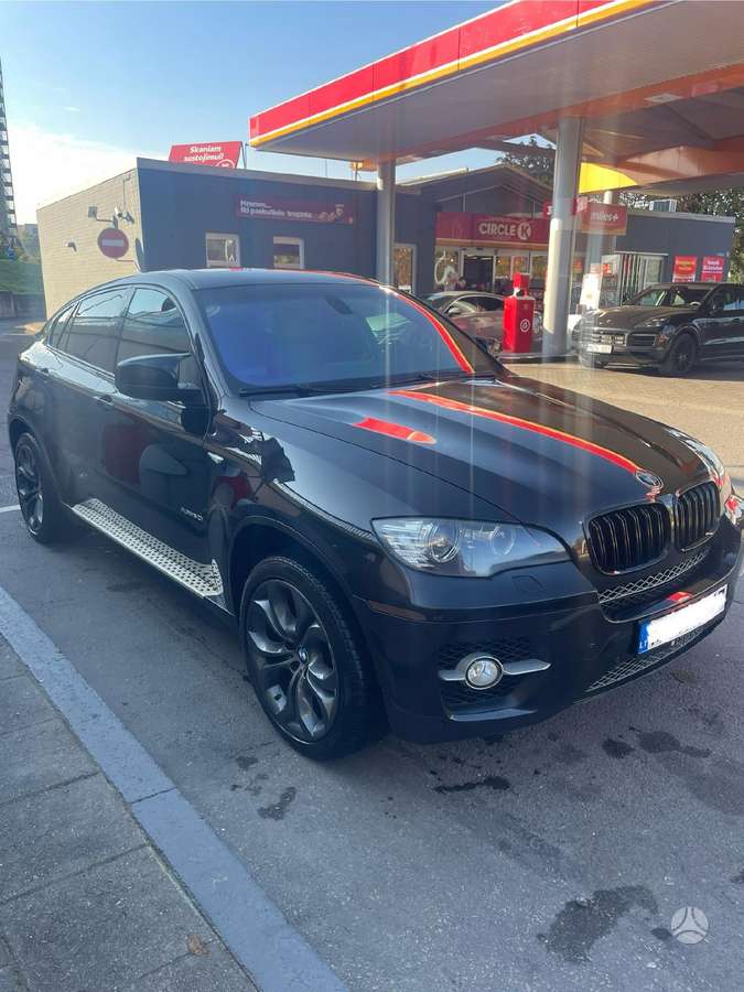 BMW X6, 4.4 l., off-road / crossover