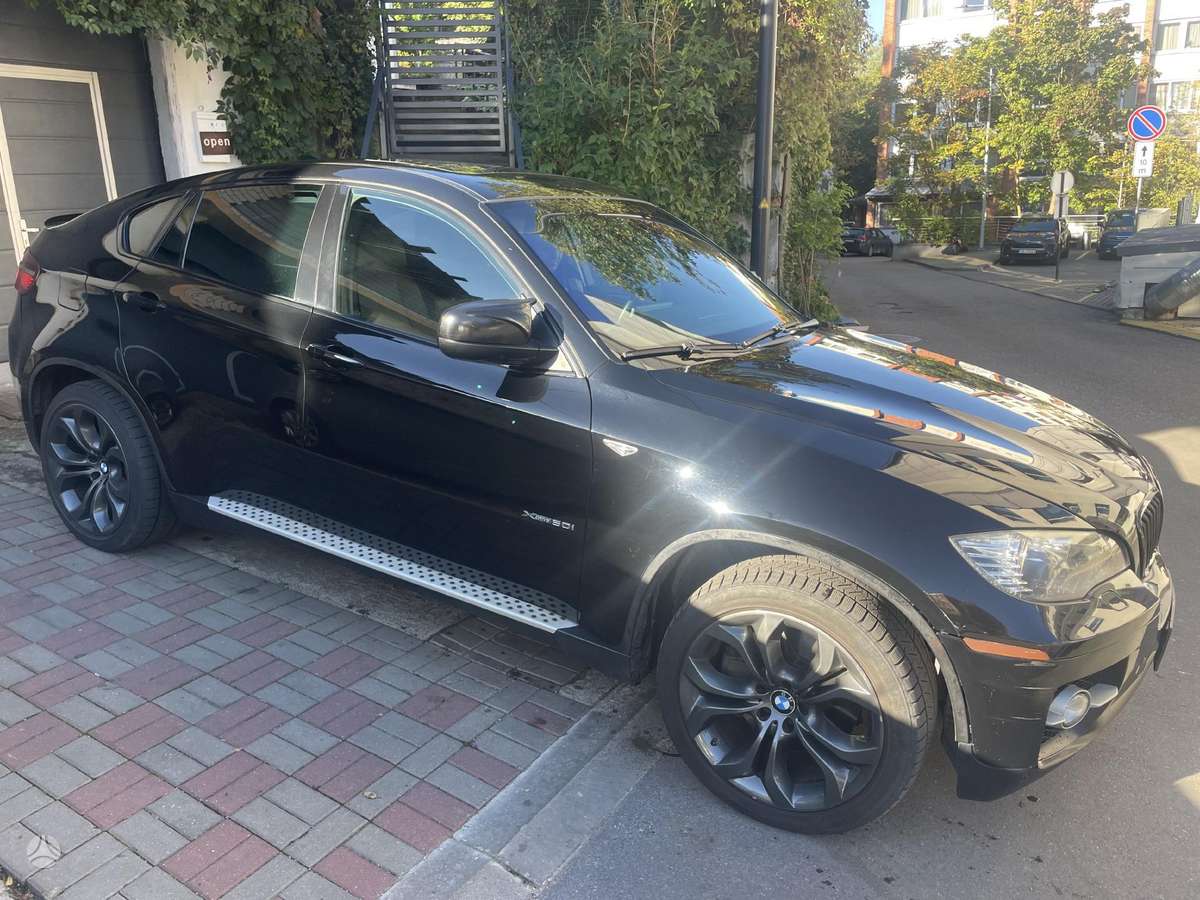 BMW X6, 4.4 l., off-road / crossover