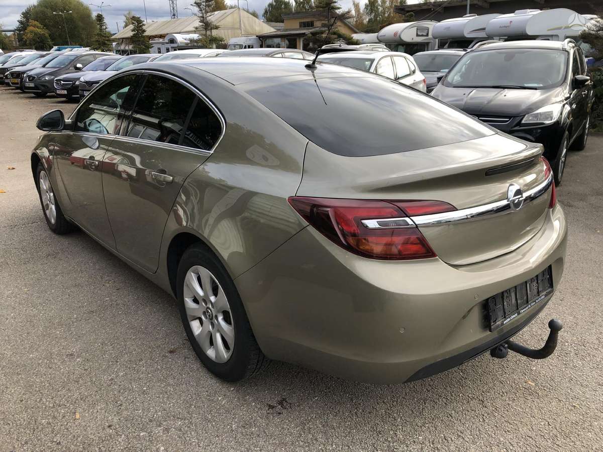 Opel Insignia, 2.0 l., hatchback