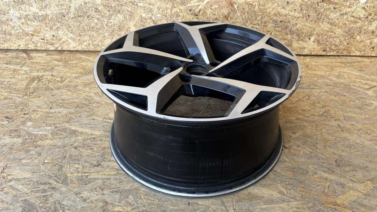 Volkswagen Passat, 3G0601025, Cen29048