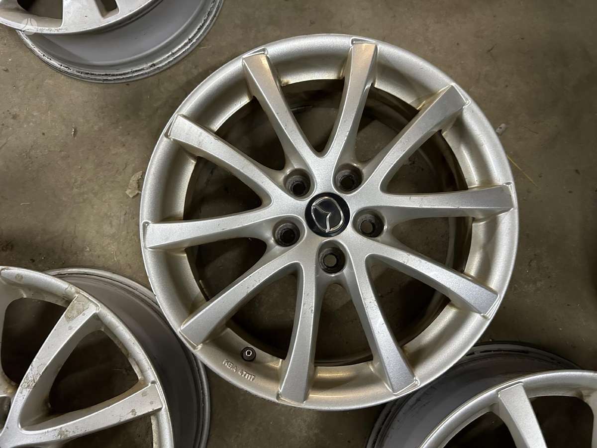 Mazda, vieglmetāla, R17
