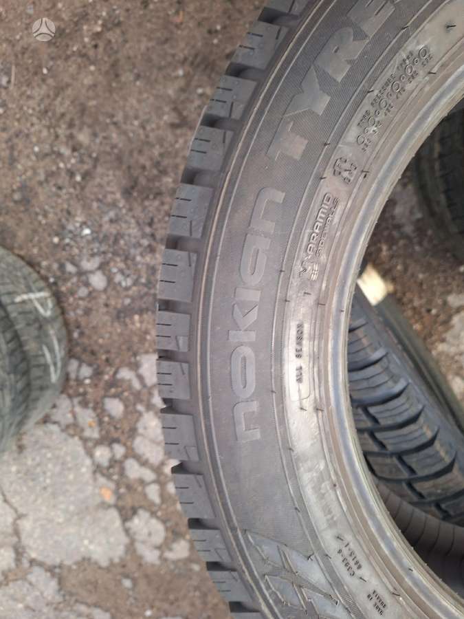 Nokian, всесезонные 215/60 R17