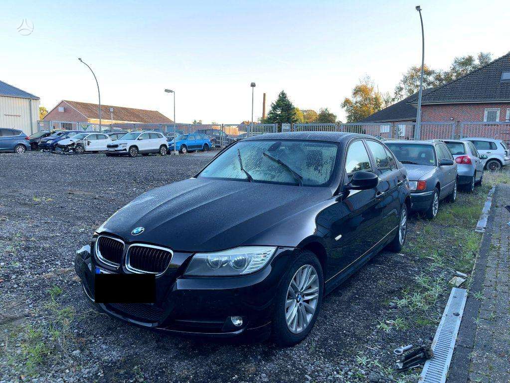 BMW 3 serija 688 spalva