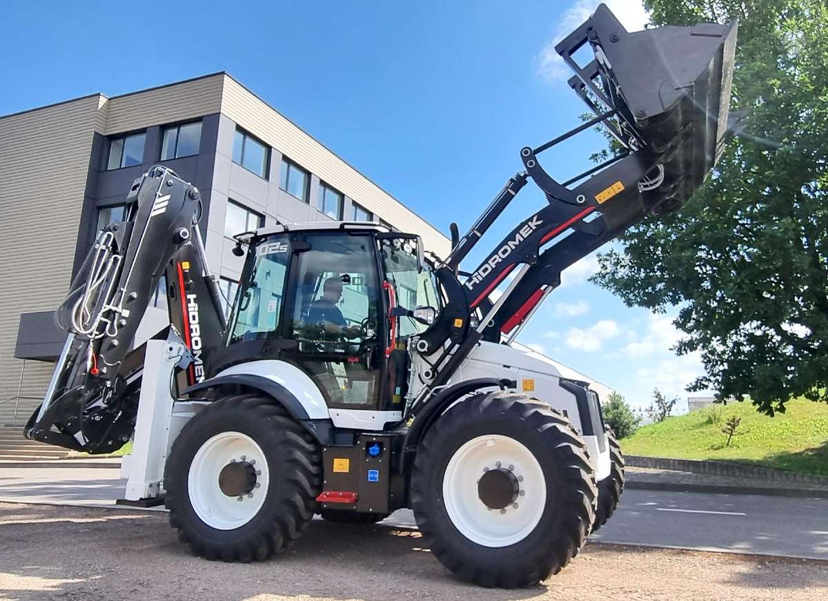 Hidromek HMK 102S, excavator loader