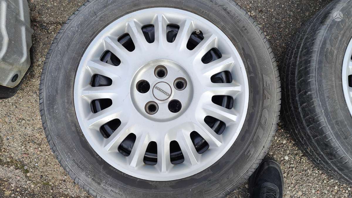Dodge, tērauda apzīmogoti, R18