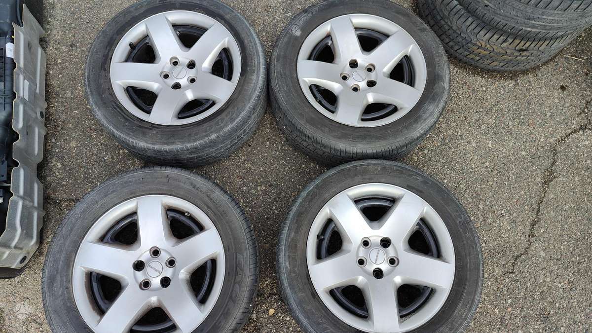 Dodge, tērauda apzīmogoti, R18