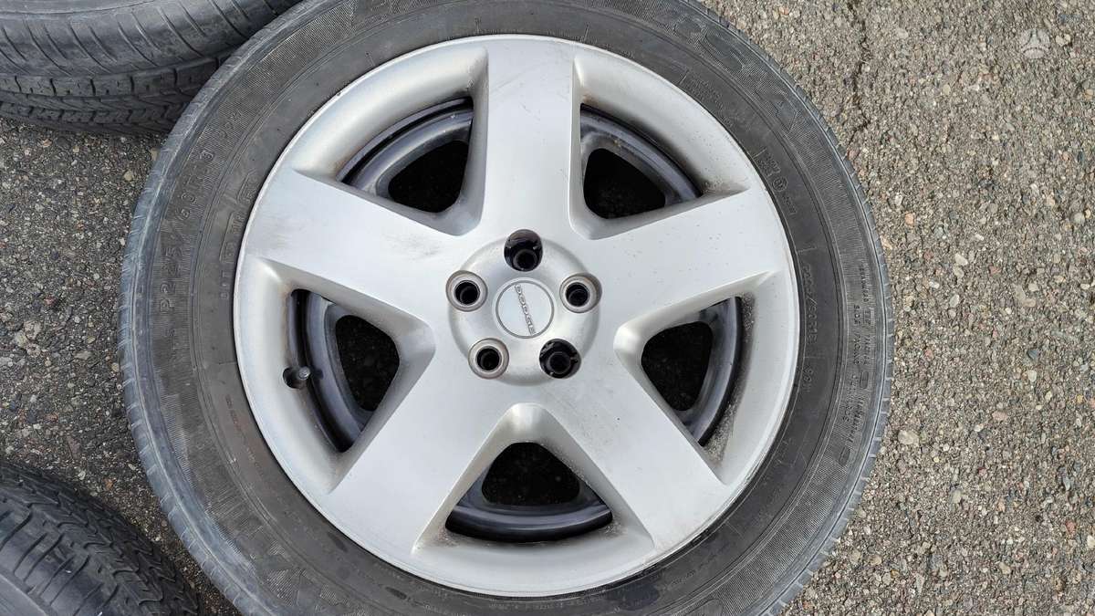 Dodge, tērauda apzīmogoti, R18