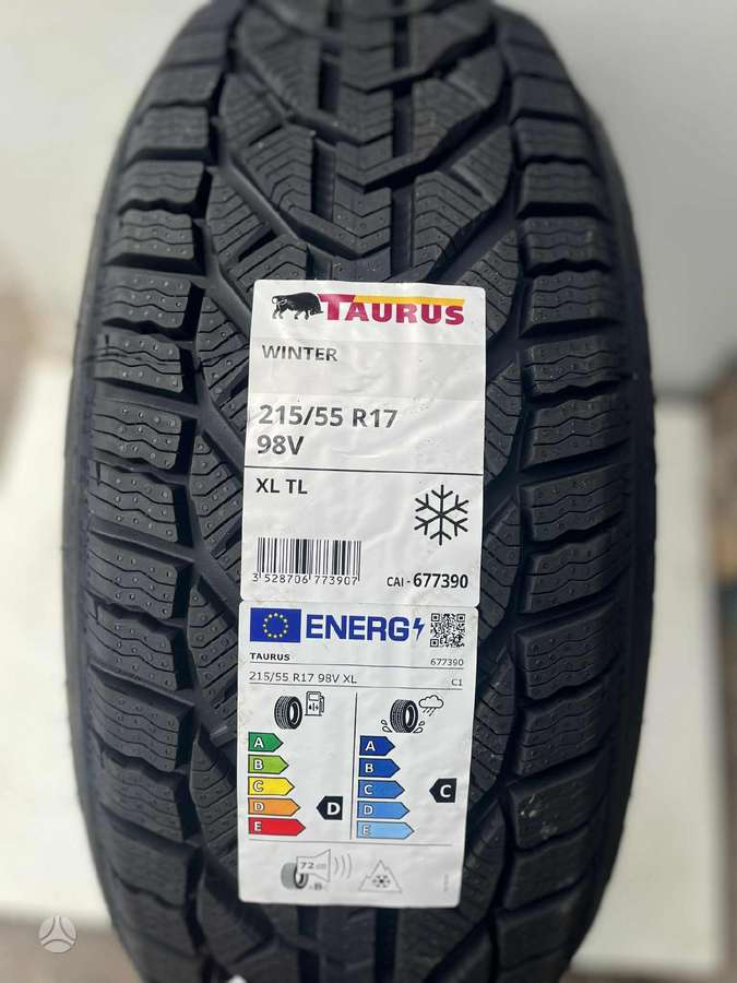 Taurus SIUNČIAME, universalios 215/55 R17