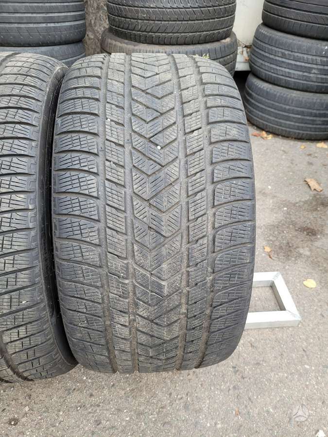 Pirelli +275/35-22, winter 315/30 R22
