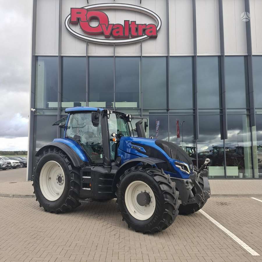 Valtra T215A, tractors