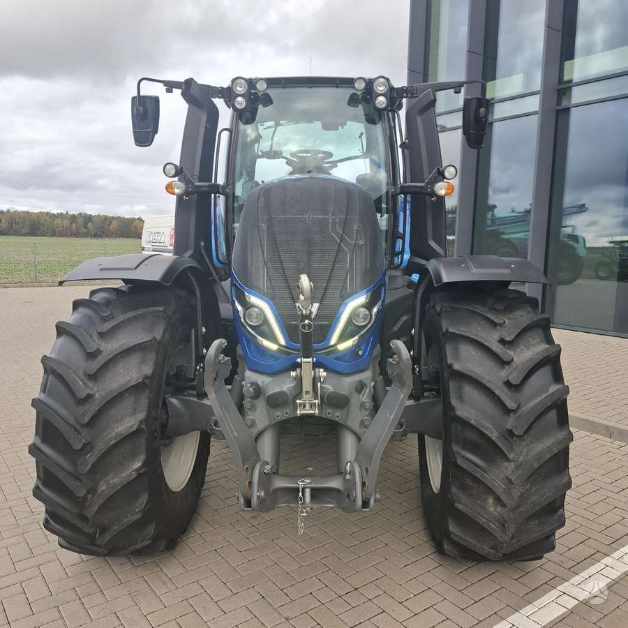 Valtra T215A, тракторы