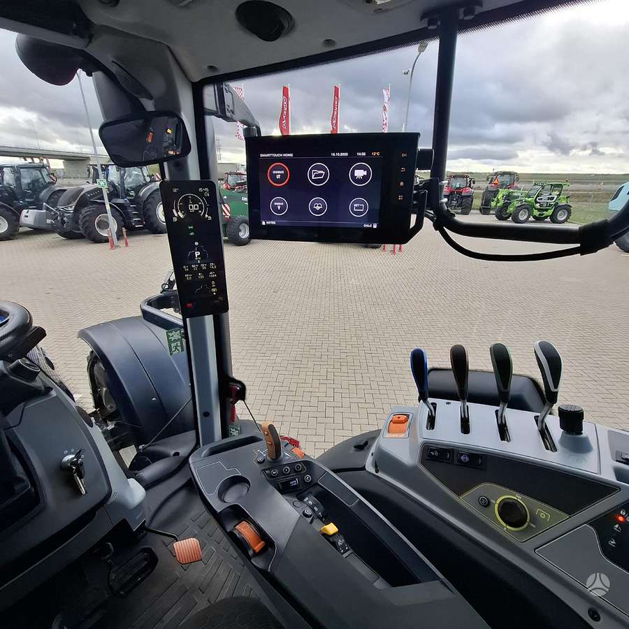Valtra T215A, tractors