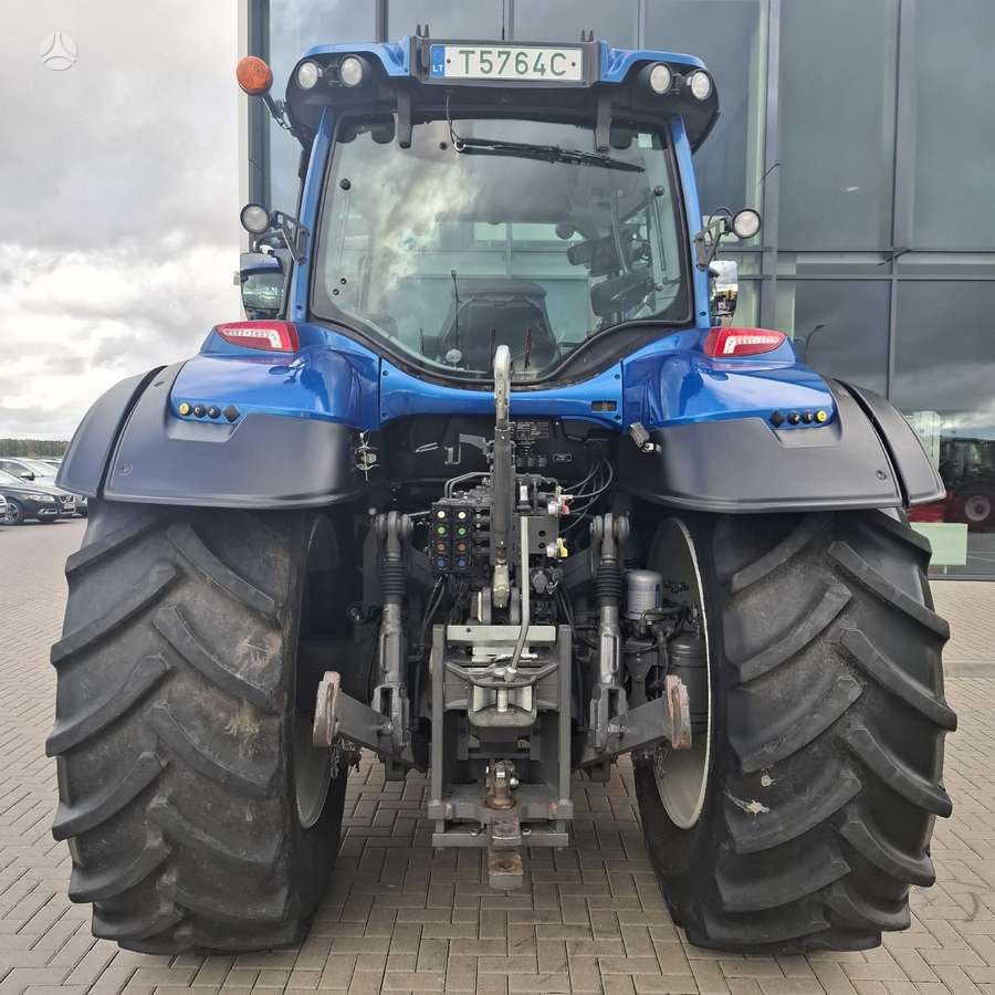 Valtra T215A, tractors