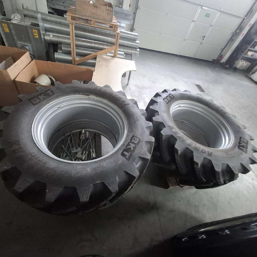 Valtra T215A, тракторы